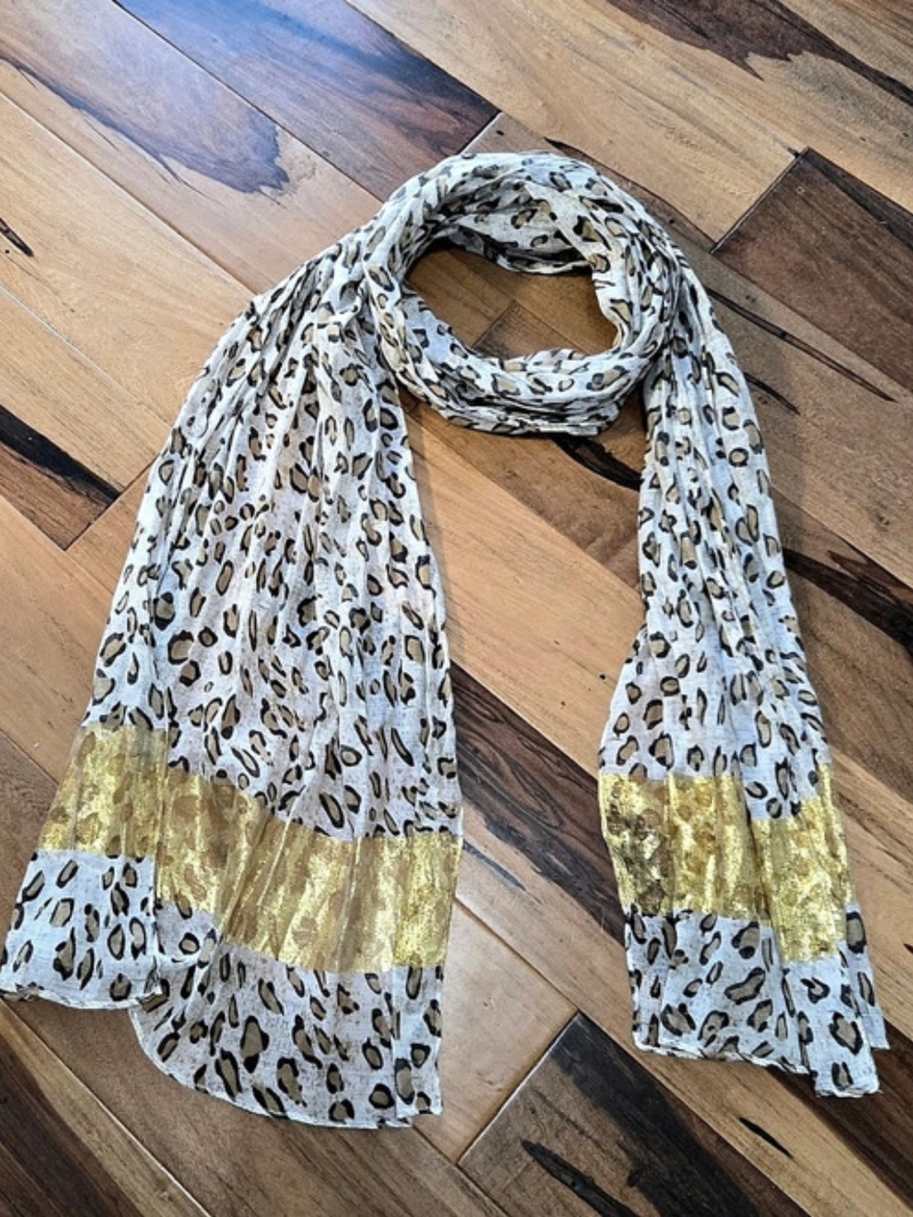 Animal Print Scarf in Gray & Gold Like New